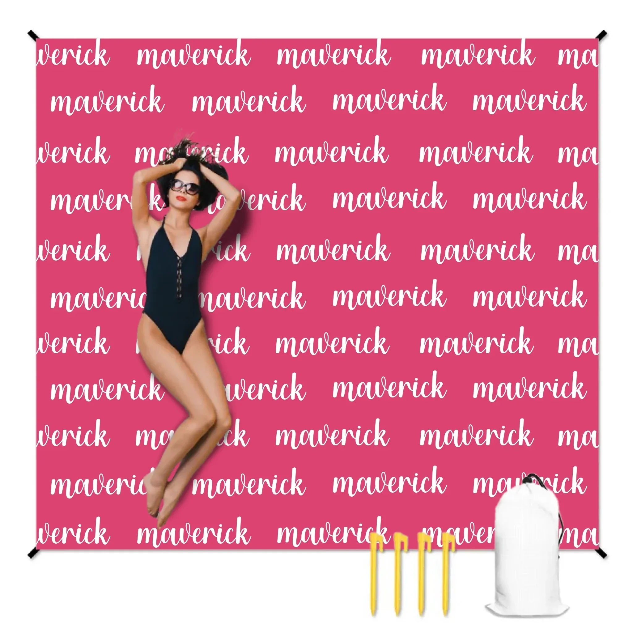 人物沙滩垫无纹理样机 2