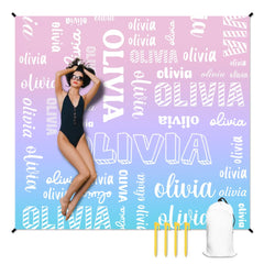 人物沙滩垫无纹理样机 2