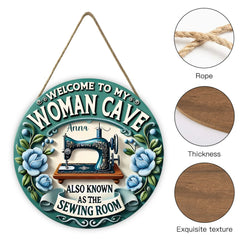 Custom Sewing Theme Door Plate - Personalized Name and Title Sewing Machine Pattern Round Wooden Sign - Gift for Family,Friend,Tailors,Sewing Enthusiasts